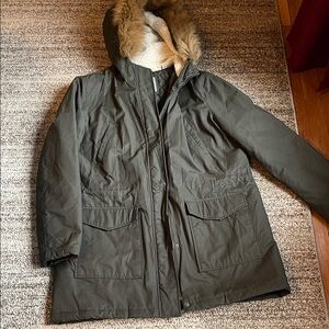 Levi's Quilted Olive Jacket with Faux Fur, size large , mint condition!